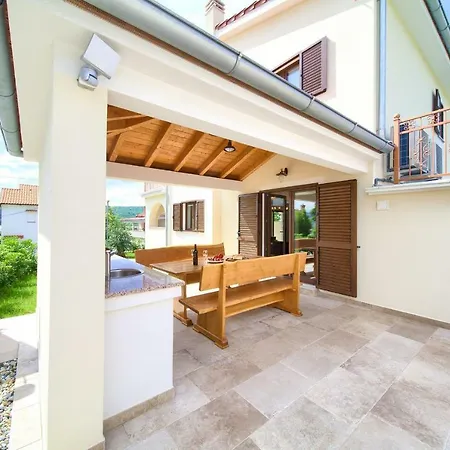 Vila Toic Čižići